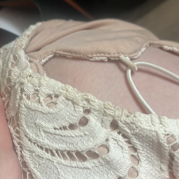 Entry brand white lace and cream/beige dress, size M - Picture 5 of 6